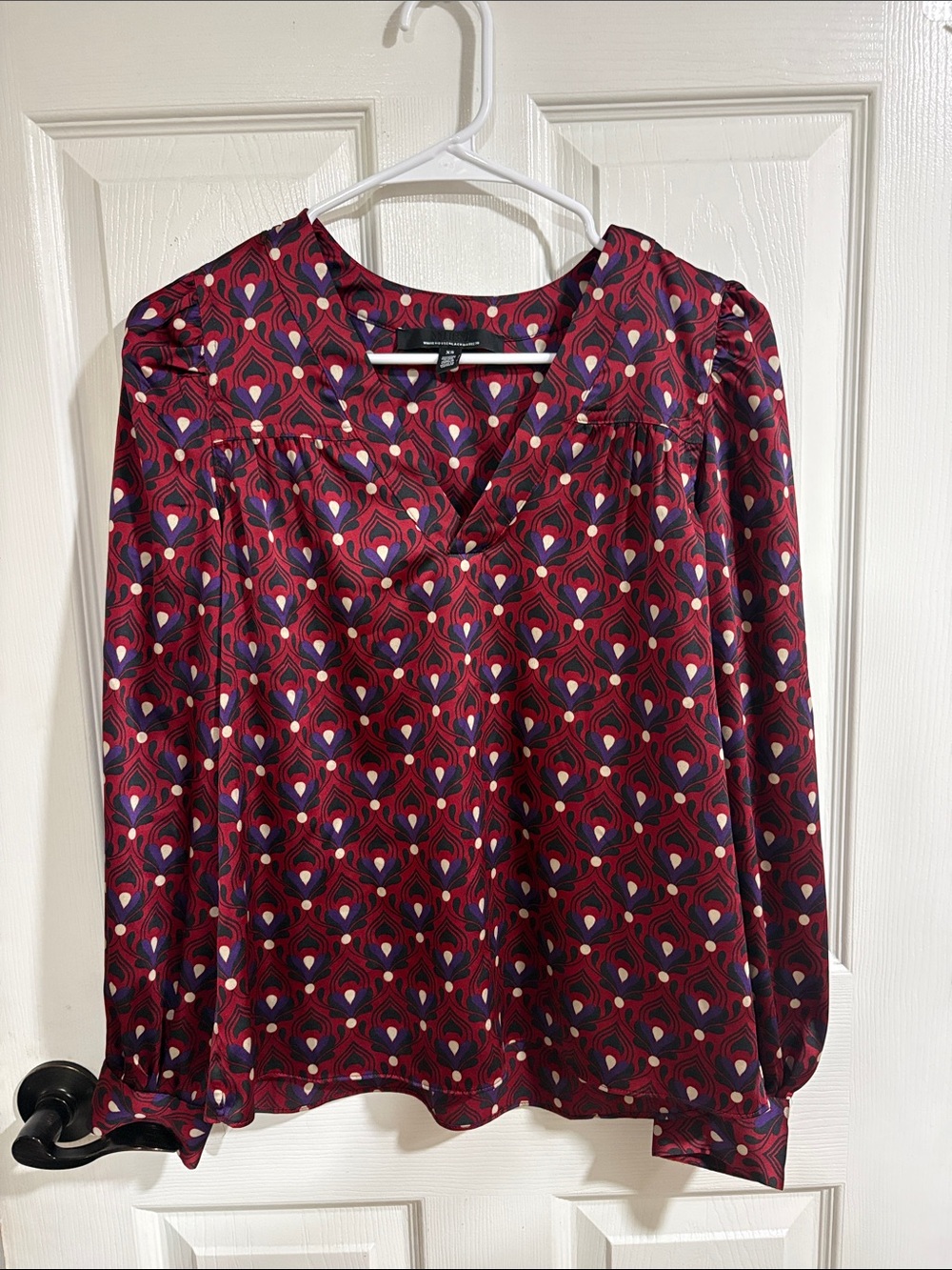White House Black Market Burgundy Geometric V-Neck Blouse